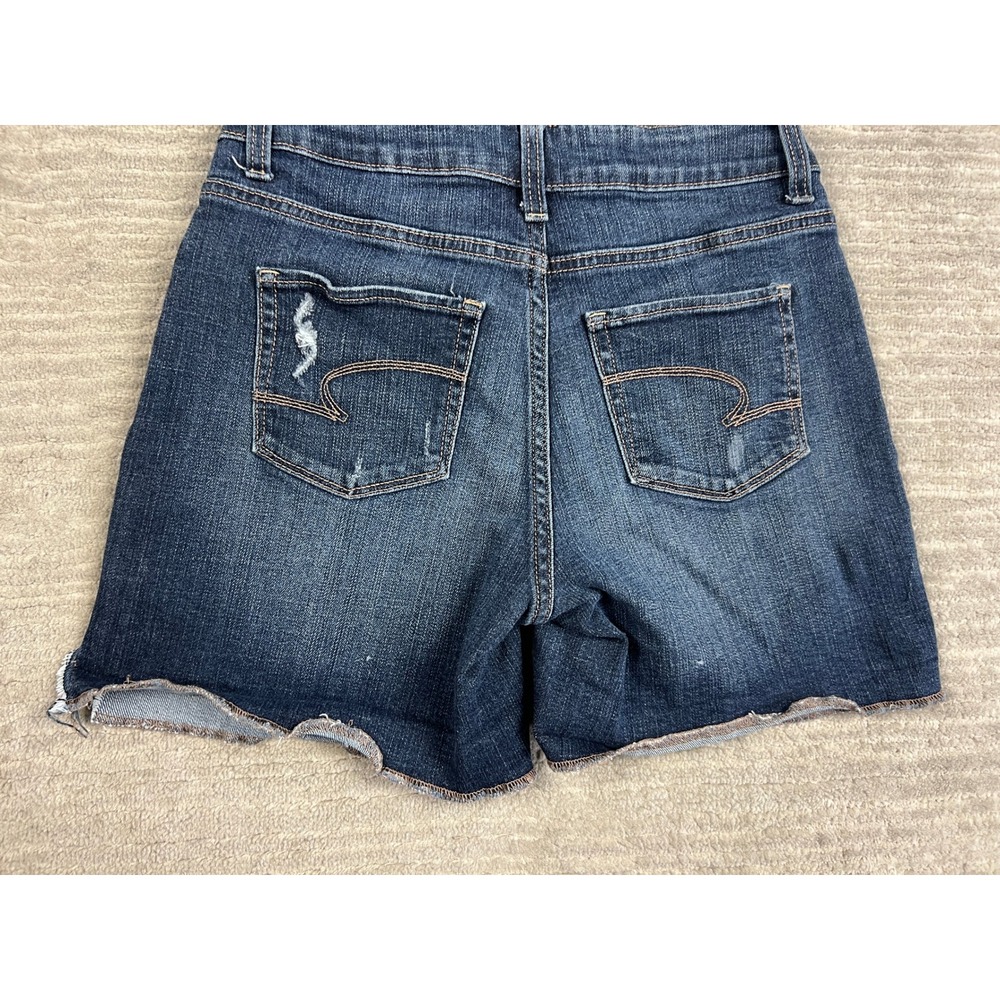 Time and Tru Denim Shorts Womens 4 Blue Mid-Rise Distressed Raw Hem Dark Wash - Picture 14 of 15